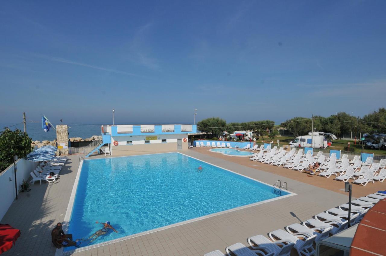 Club Del Sole Roseto Degli Abruzzi Easy Camping Village Exterior photo